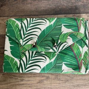 EUC Stella & Dot Clutch